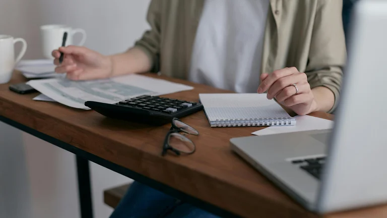 How to Build and Maintain a Good Credit History