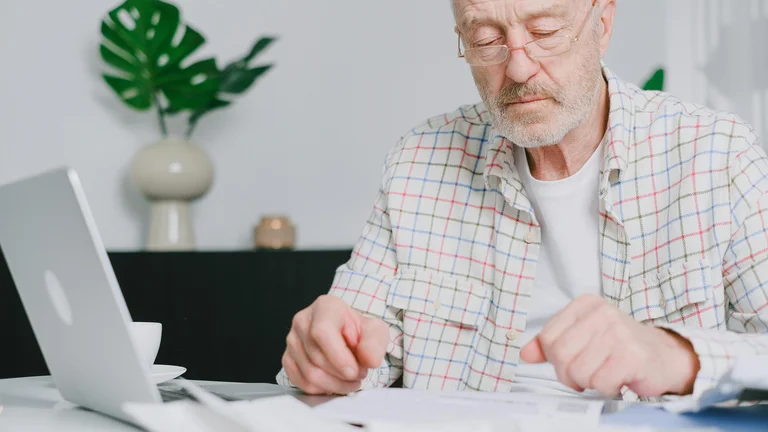 Smart Strategies to Curb Lifestyle Inflation